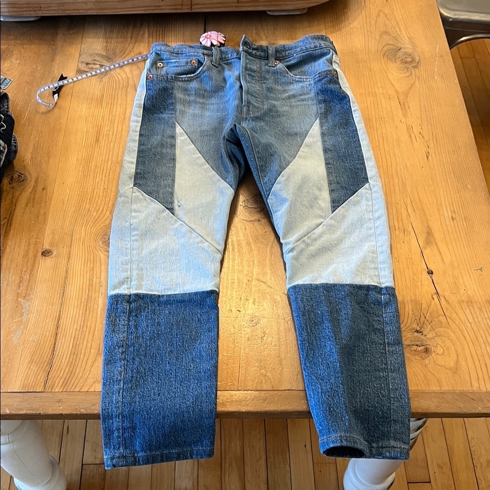 Levi's Two-Tone Blue Straight Leg Jeans - Picture 2 of 8